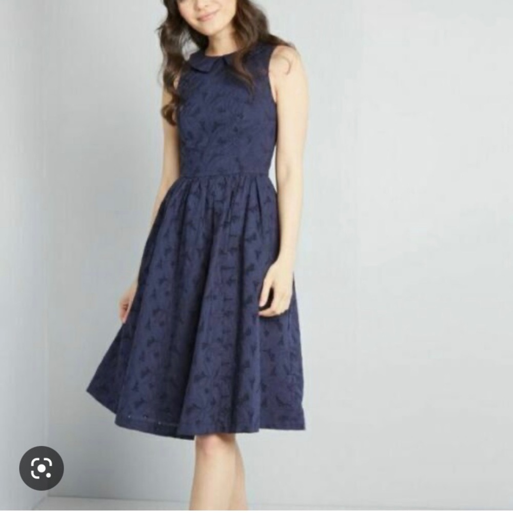 ModCloth eyelet navy Peter Pan collar dress size 8